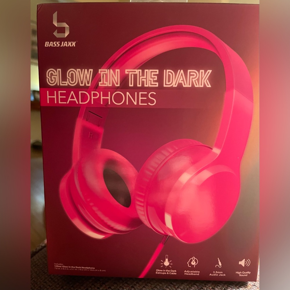 Bass Jaxx Glow In The Dark Pink Headphones. New in box.